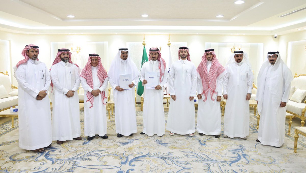 Bisha_cci's tweet photo. زار رئيس مجلس إدارة #غرفة_بيشة أ. جلوي بن محمد آل كركمان، يرافقه النائب الأول أ. مسفر المساعد وعضو المجلس أ. سعيد بن كدسه والأمين العام أ. فايز اليتيم، #غرفة_أبها،حيث التقى برئيسها أ. شاكر بن عوير وأعضاء مجلس الإدارة.
وتأتي هذه الزيارة لتجسد عمق الشراكة الاستراتيجية بين الغرفتين. https://t.co/dRihYHiQ3E