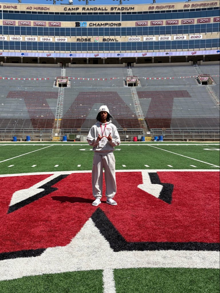 flanagty's tweet photo. @Mekhiwilliams__ @On3 @Rivals @247recruiting 🦡 🏠 @SteepDiesel @PatLambert13 https://t.co/gbc9pRmGCZ