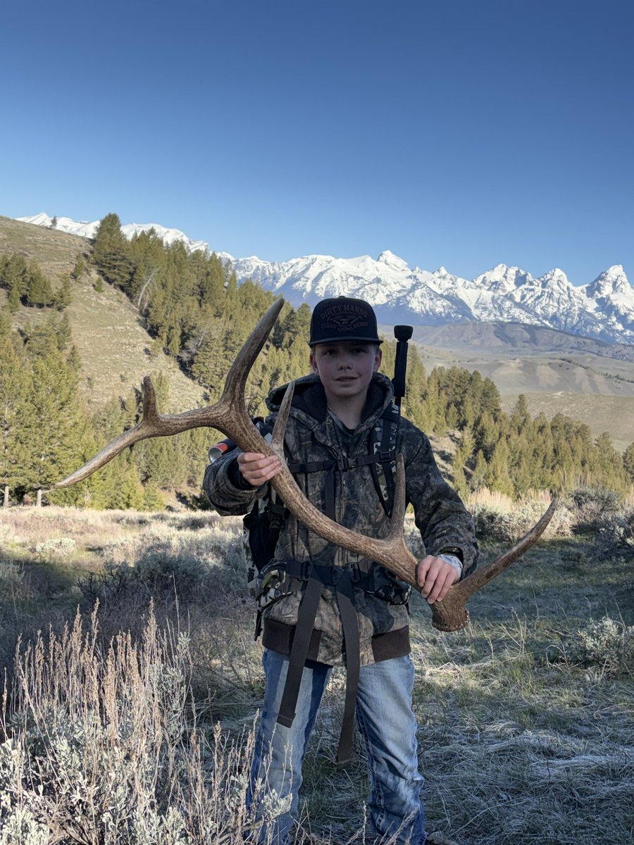 Mitchfranks3's tweet image. My son with his nice find! #Jackson Hole Wyoming Shed Hunt 2026