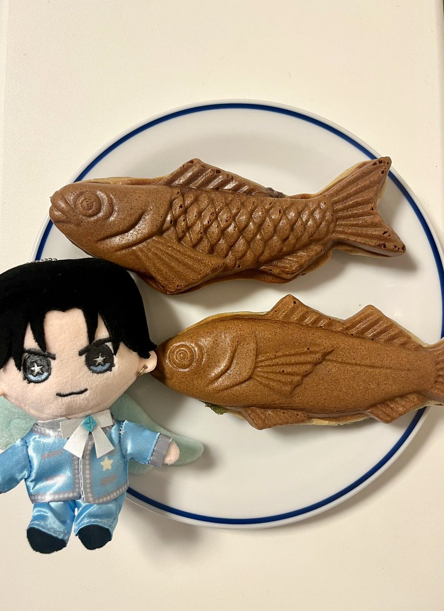 sweetkn313's tweet photo. 前回美味しかったのでお友達連れて再訪🐟
私のお気に入りはあん×クリームチーズ
前回はじゅん散歩の写真が出てたけど、もう無くなってたよ
#OYOGE https://t.co/zh6FPR4m3W