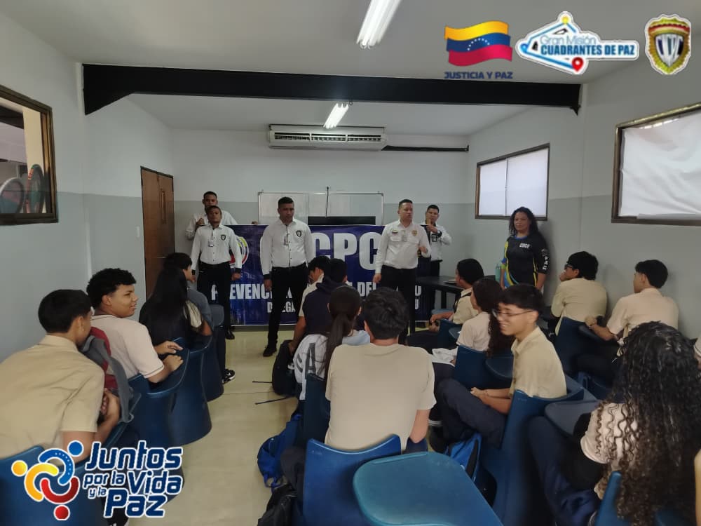 Cicpc294's tweet photo. En el Marco de la Gran Misión Cuadrantes de Paz, vértice 1, Funcionarios adscritos a la Delegación Municipal Puerto Piritu realizaron prevención a los Estudiantes de la U.E.P Can Tim, relacionado a la Prevención sobre No Te Enredes Con Las Redes. 

Prevenir es tarea de todos. https://t.co/mKCxPX5nnR