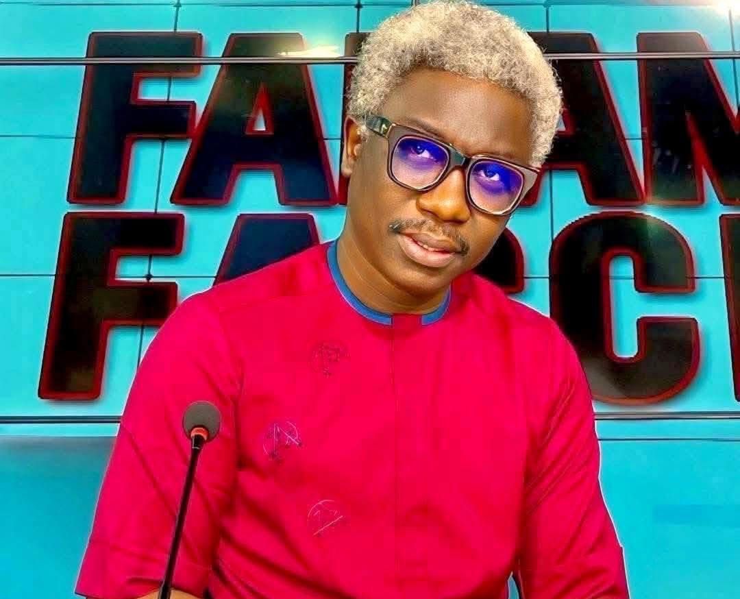 Quand on gouverne on doit avoir le dos large, être tolérant, avoir de l'humilité car l'humilité est une forme de sagesse rare dans la jeune génération des leaders politiques. Mais les Senghor, Mamdou Dia, Abdou Diouf ont accédé au meme â ge à peu pres au pouvoir( entre 40 et 50