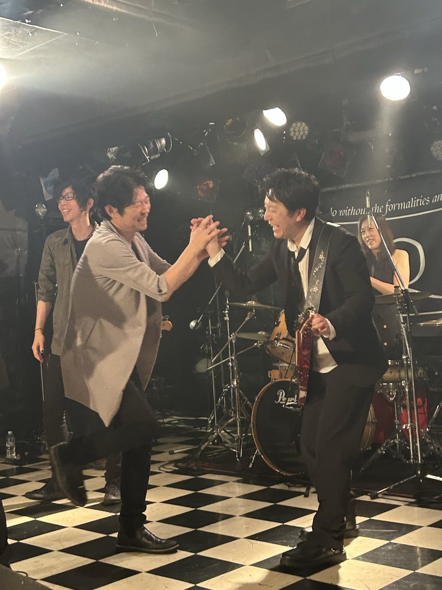 DsdDsd2012's tweet photo. OSAKA HEAVEN'S GATE〜第29章〜
無事に終わりましたぁ✨GBの師匠（ウエマティーさん）のお役に立てて嬉しかったです☺️✨TRUSHのメンバーの皆さん、GBの応援してくださった方々、演者の皆さん、スタッフの皆さん、暖かい目で見てくださったお客様本当にありがとうございました🥹💕 https://t.co/TzdENH29JK