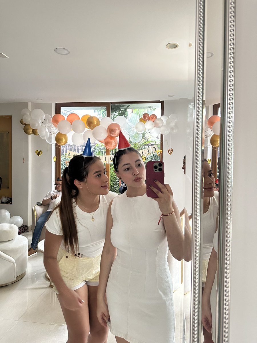 Loooreeeena10's tweet photo. Tú y yo por siempre 🧡 https://t.co/pF03gkwzbl