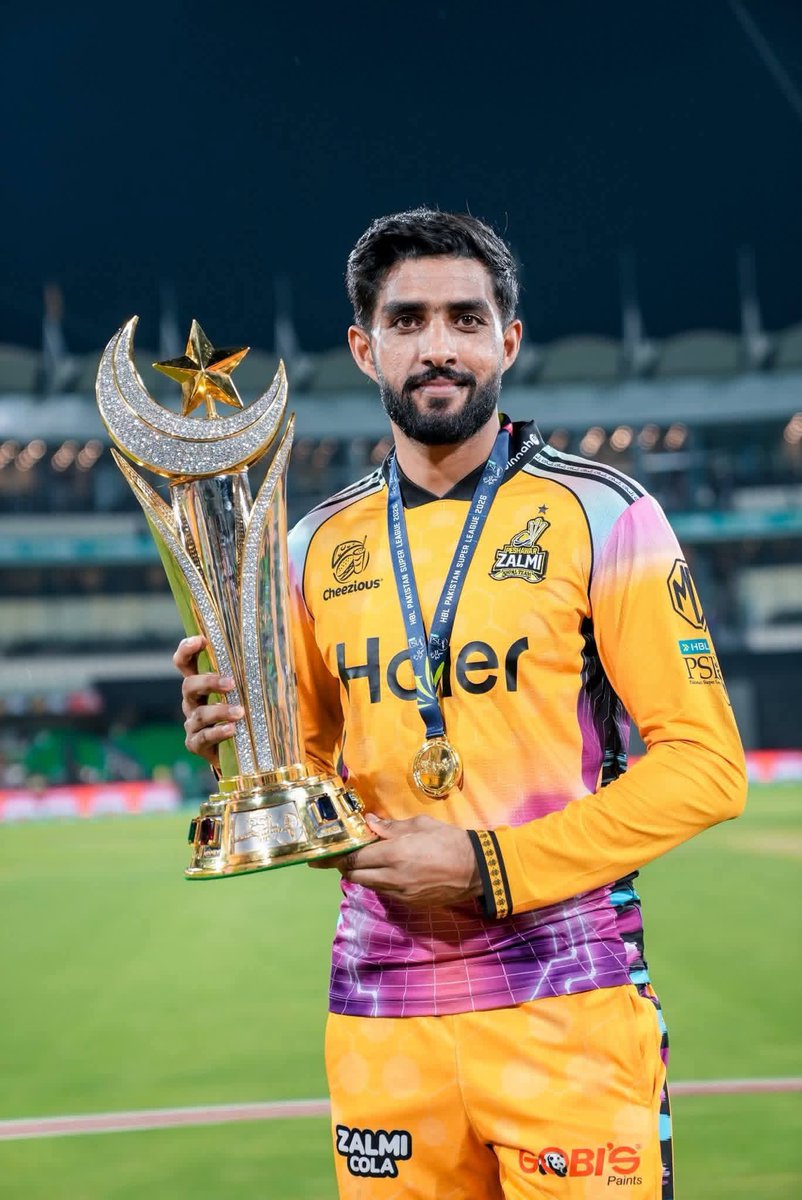 imalihassan01's tweet image. PSL
 کے دوران جب باسط کو موقع ملا اور اس نے وکٹیں لیں تو ایک صحافی خواجہ نے الزام لگایا کہ پشاور زلمی نے “دھاندلی” کر کے طاہر بیگ کو انجرڈ دکھا کر باسط کو شامل کیا۔
حالانکہ دونوں پہلے ہی اسکواڈ کا حصہ تھے
پھر ناہید کے ایکسٹرا میچ پر بھی وہی شو NOC کیوں ایکسٹینڈ ہوا؟
#PSL #Cricket