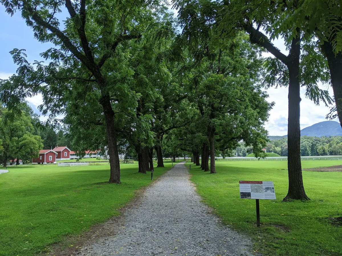 AlpineHelen's tweet photo. America before America. Did you know that a portion of the historic Unicoi Turnpike is still walkable in #AlpineHelenGA? This 1,000-year-old trade path was originally used by Native Americans and was later developed into a 19th-century toll road, connecting Tennessee and North Carolina to the Georgia mountains.

https://t.co/LbuNRB2Gr7