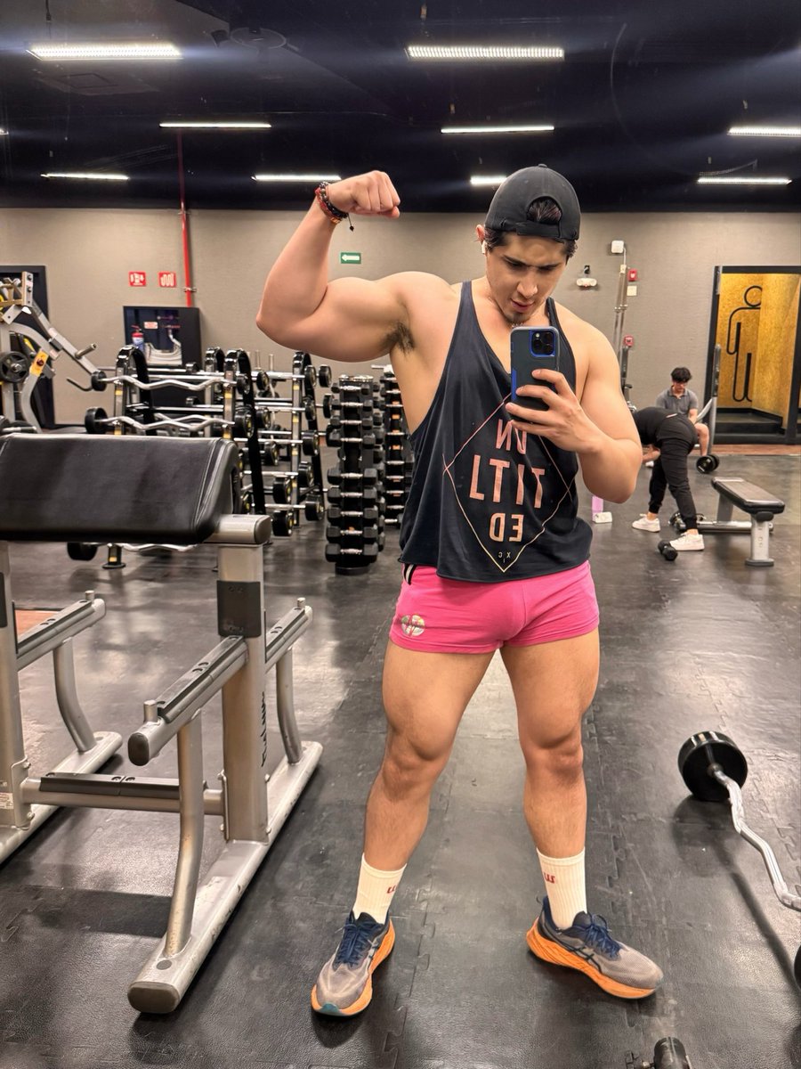 Alex Toledo 👑🏳️‍🌈👑 tweet media