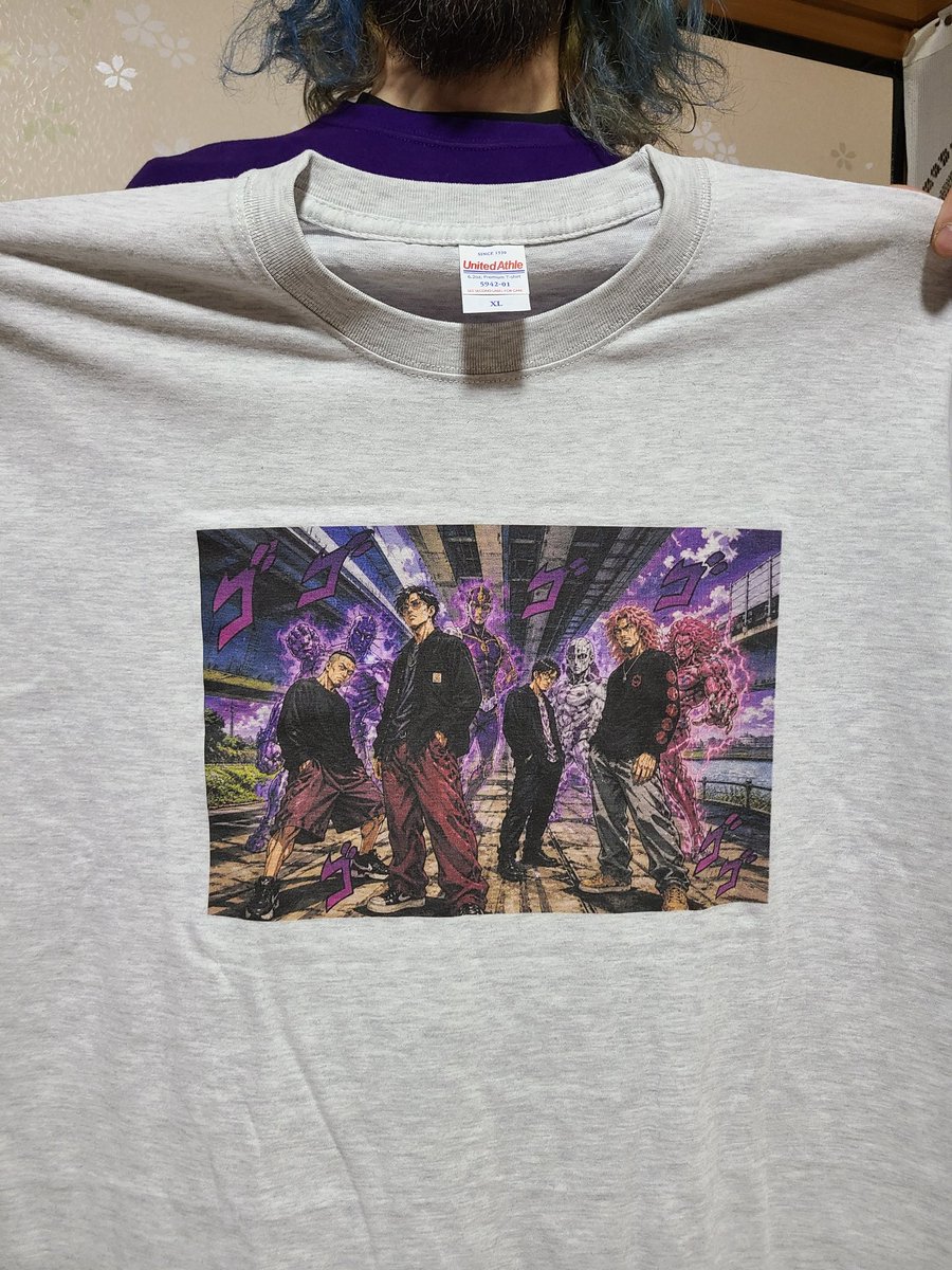 marchin208's tweet photo. たまたま嫁さんの実家の近くに来てたTシャツ屋さんに作ってもらった1枚
ありがとうございました～☆
#AHA_TOKYO
#VEins
#ジョジョ風AIプロンプト https://t.co/0s9rTu20TR