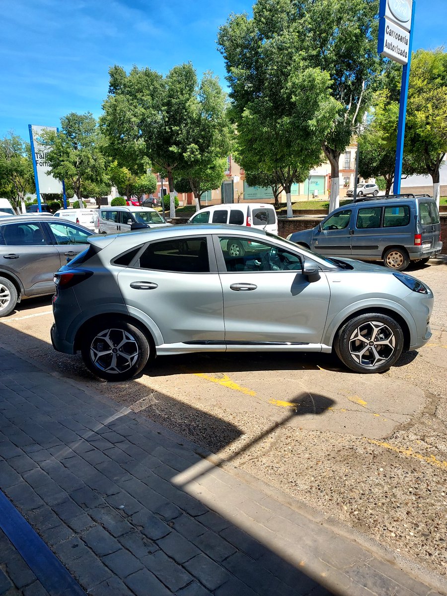 T_FORNALINO's tweet photo. En la tarde del Jueves  hicimos la entrega de este FORD PUMA MCA ST-LINE MHEV AUTOMATICO para nuestra clienta y vecina de Cantillana (Sevilla).

Muchas gracias por confiar en nosotros y que lo disfrutes.

https://t.co/yb86B1XcpF https://t.co/Dp5MZGbeV2