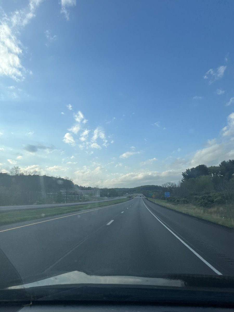 72jd8's tweet photo. Ima roadrunner baby🛣️😓 https://t.co/jijpthafd9