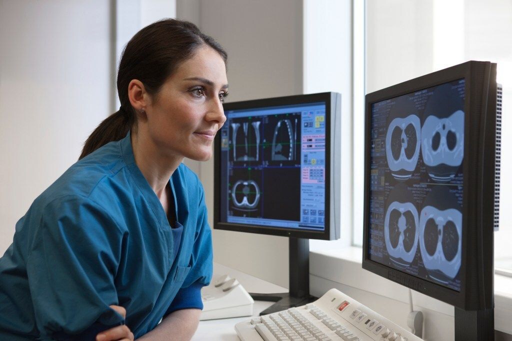 dailytechonx's tweet image. Harvard study reveals AI models outperform human doctors in ER diagnoses, marking a significant advancement in medical diagnostics. thedailytechfeed.com/ai-outperforms… #AI #Healthcare #Technology #Innovation #Diagnostics #Harvard #Research #Medicine #Future #Science #Algorithms #Data