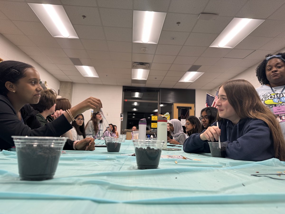 Loudoun Education Foundation tweet media