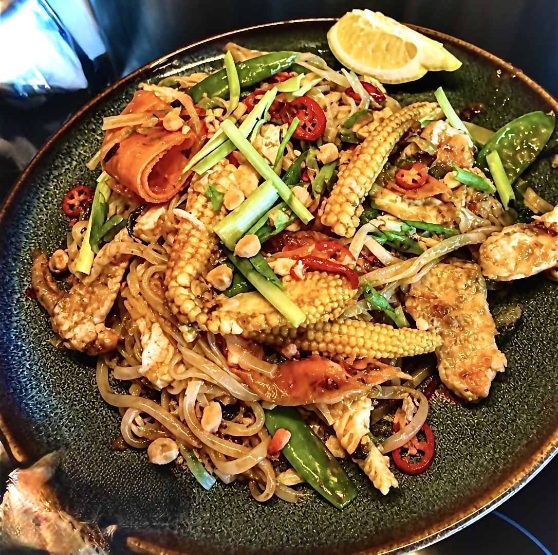 theartisanvan's tweet photo. Ready for another new Lunchtime Special? 

Tuesday sees us heading to Thailand 🇹🇭 for my absolute favourite noodle dish.

Chicken Pad Thai 😍 

Greek Gyros as always are on.

Open from 8am serving breakfast
(Available all day)

Lunch menu available from 11:30am to 2pm. https://t.co/2CBZl2NJu6