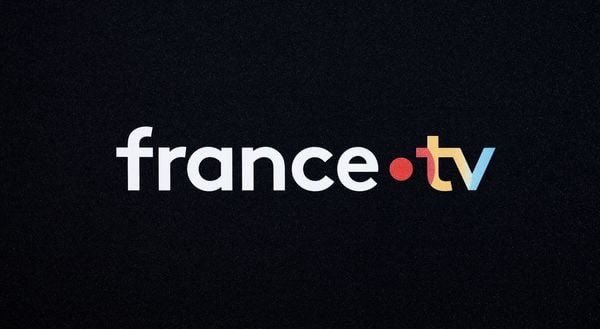 thomaspouilly's tweet image. [#Télévision #Série]

Quelques jours après le début de #RolandGarros, #francetv mettra en ligne "Fifteen-Love", une mini-série britannique inédite dans l'univers du #tennis.

Six épisodes de 50 minutes à découvrir à partir du vendredi 22 mai.

[1/4]