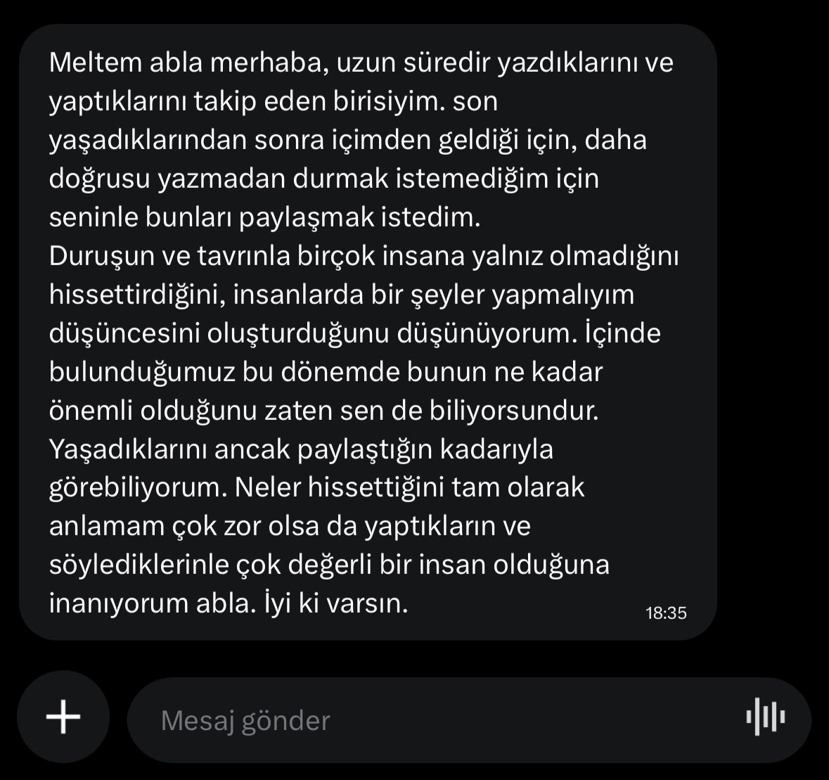 Dayanışma mesajlarınız için minnettarım, çok teşekkür ederim. Saf sevginizi yürekten hissediyorum, inanın duygularınızı paylaşıyorum.

Malesef ben üzüntüden ciddi derecede yüksek ateşle boğuşuyorum ama iki elim kanda olsa sabah 8'de o duruşma salonunun kapısında olacağım. Ben