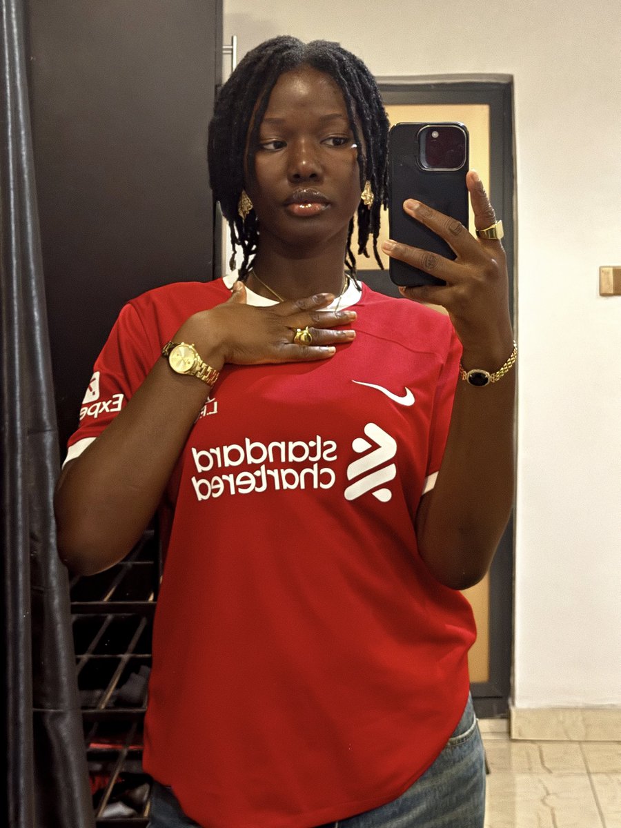 𝐇𝐔𝐄𝐒 𝐎𝐅 𝐆𝐈𝐆𝐈. tweet media