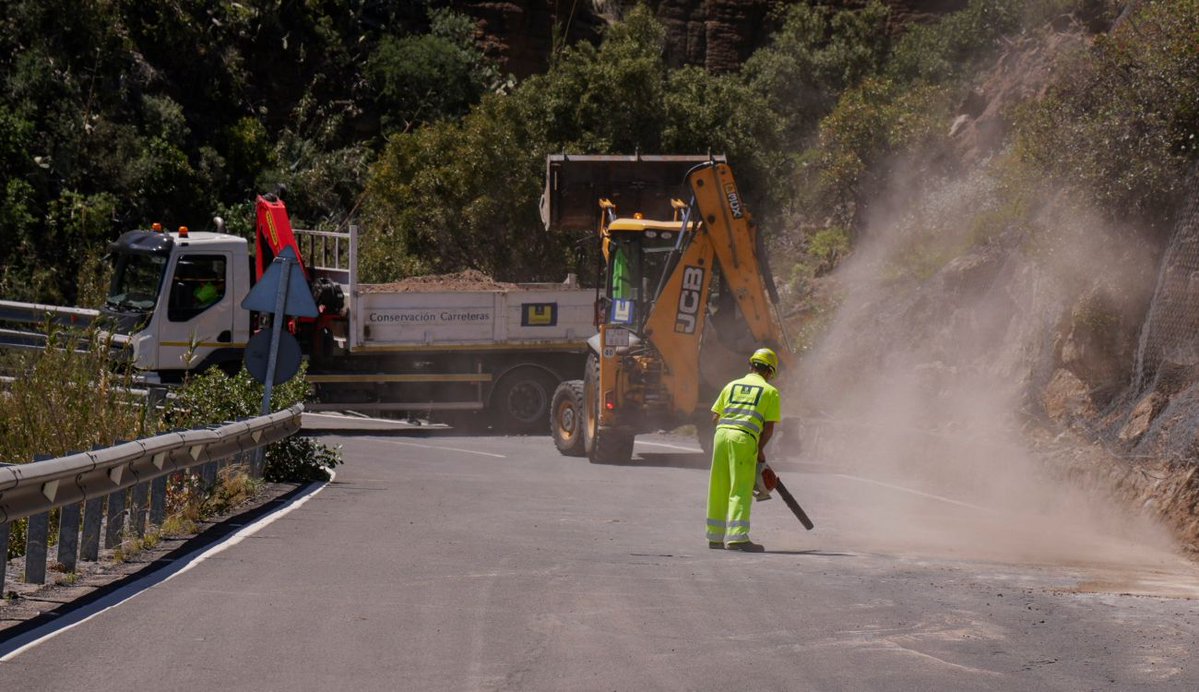 SolActualidad's tweet image. El Cabildo culmina la adjudicación de las 18 obras de emergencia tras la borrasca Therese. @GranCanariaCab #Obras #Carreteras #BorrascaTherese n9.cl/0s197