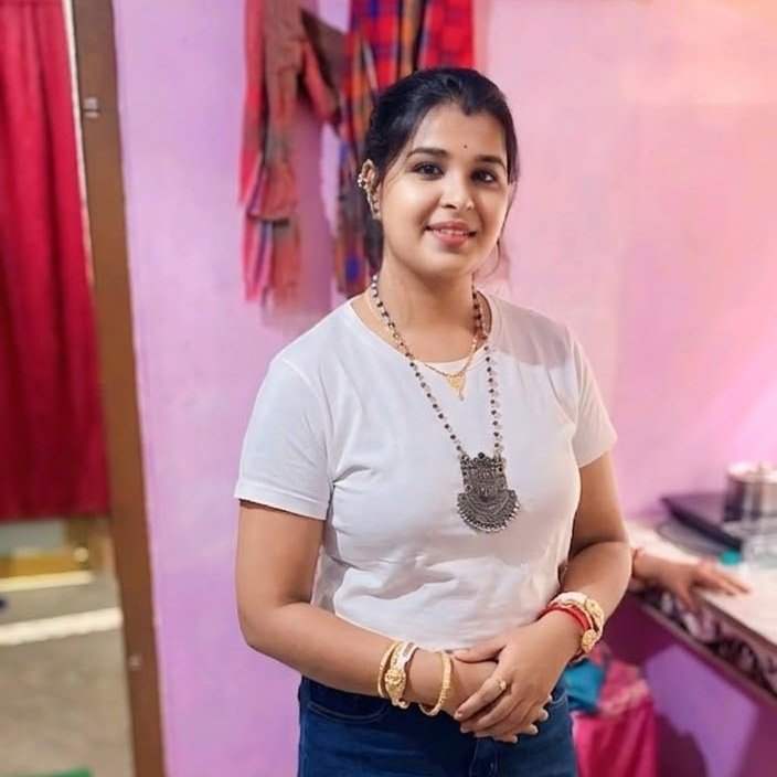 Rasmika Roy 💛 tweet media