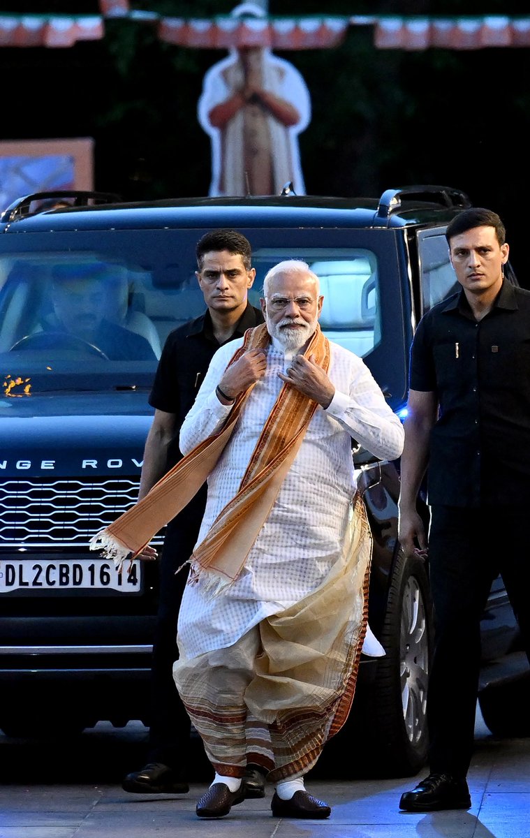 ashishsphotos's tweet image. Prime Minister Narendra Modi and BJP President Nitin Nabin arrive at the BJP headquarters in New Delhi on 4 May 2026, as the party wins assembly elections in the states of West Bengal, Assam, and Puducherry.

#india #newdelhi #photojournalısm #electionresults #bengalelections2026