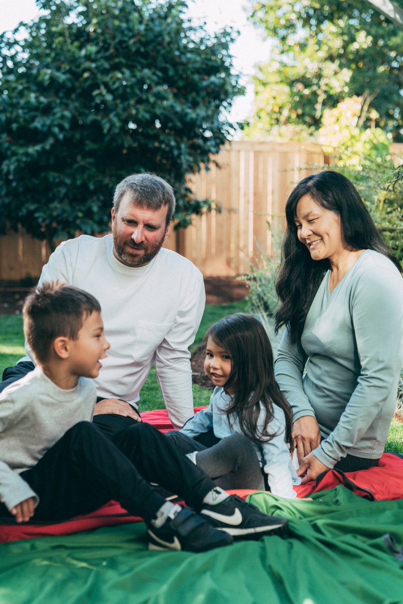 insect_shield's tweet photo. Mother’s Day Sale starts: 25% off women’s apparel with code GIFTS4MOM. For the moms who are always outside with kids, dogs, gardens, or all three.

https://t.co/GaMboSuDe8 https://t.co/1gSXVar8jw