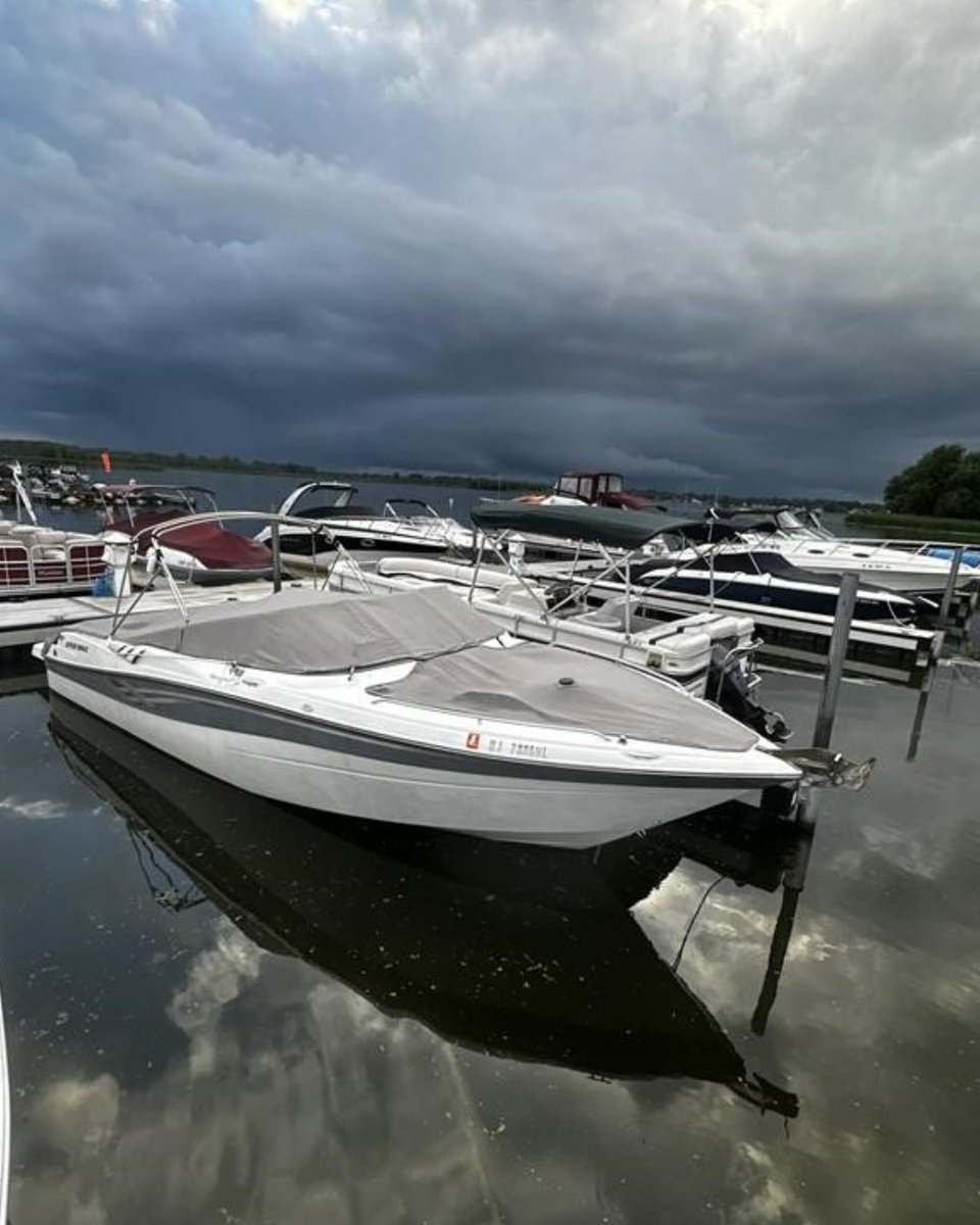 BoatHarborCom's tweet photo. Great boat, many extras!! 💫😎

🔗 https://t.co/mCsYq5ndno

This 2000 FOUR WINNS 280 HORIZON has a Vacu Flush Head/Bathroom, Twin 5.7 L Volvos, Trailer has not been on the road in a long time and more!

📍 Rochester, NY
📞 585-763-7060

#Boats #BoatsForSale #NYBoats https://t.co/MB5YDddJfT