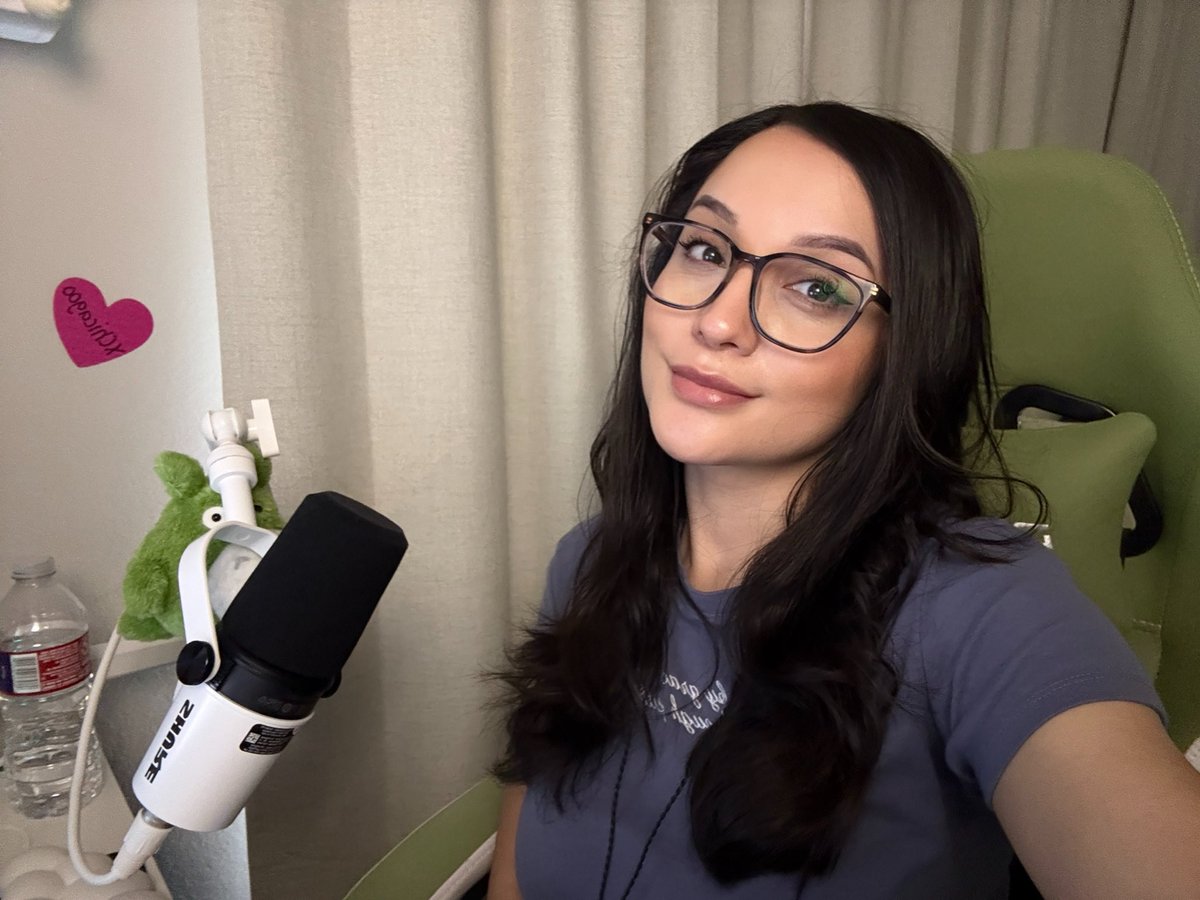 solysithea's tweet photo. Playing with followers! 

Come chit chat and play some games with me! 

https://t.co/GQS9Yw3KA9 https://t.co/zjZLzGRxhG
