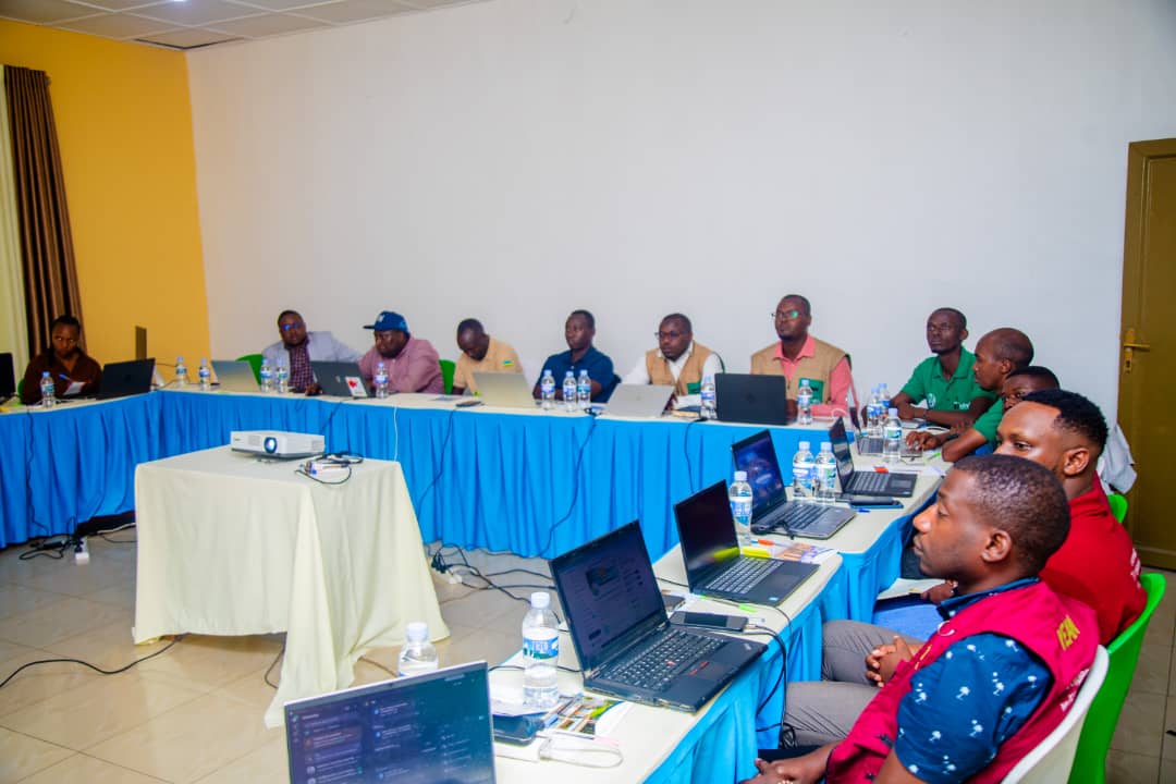 HoReCo_Rw's tweet photo. Today, our CEO @RBucyana, together with senior staff, joined @YEAN_Agro and #RAB teams in a 5-day workshop in @MusanzeDistrict to harmonize training manuals under the #OMISProject, implemented through the #WAMCAB Model.

The discussions focused on irrigation strategies, strengthening Water Users Organizations (WUOs), and improving operations, maintenance, water, and farm management.

The expected outcome is validated, context-specific training modules to support effective farmer capacity development.

Photo Credit : @ericmihigoo