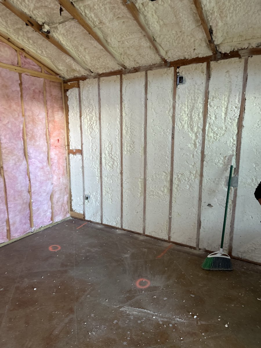 InsulationHCI's tweet image. Hill Country Insulation wants to improve your home's energy efficiency. Our insulation and air sealing services can help keep your home comfortable all year round. Call us today! (512) 515-7707 hcinsulation.com 
 #EnergyEfficiency #Insulation #HillCountryInsulation