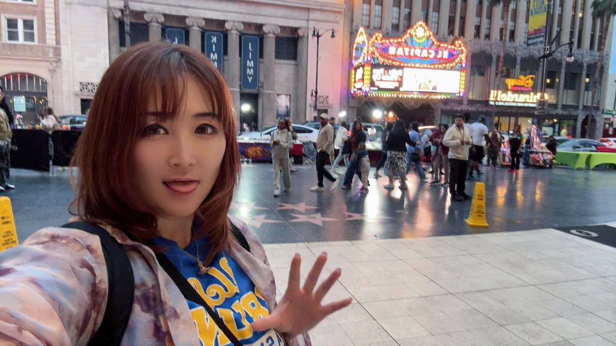 MIKIKOsinger's tweet image. 一箇所目的の場所が
なんと、ハリウッドのど真ん中だった⭐️

こんなキラキラした場所で
日本文化⛩️が紹介されていたとは…‼️

観光客いっぱいだったけど
値段まじ高いわー‼️

ただ、キラキラロードから
一歩外れた道は、
人が道路で寝てる…

This is America🇺🇸

#hollywood 
#USA
