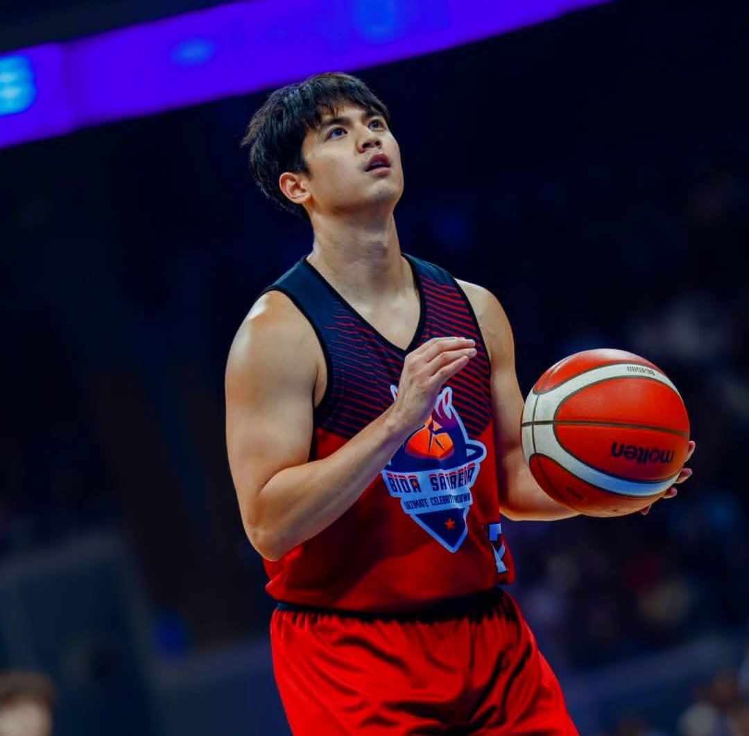Ang pogi 😭😍