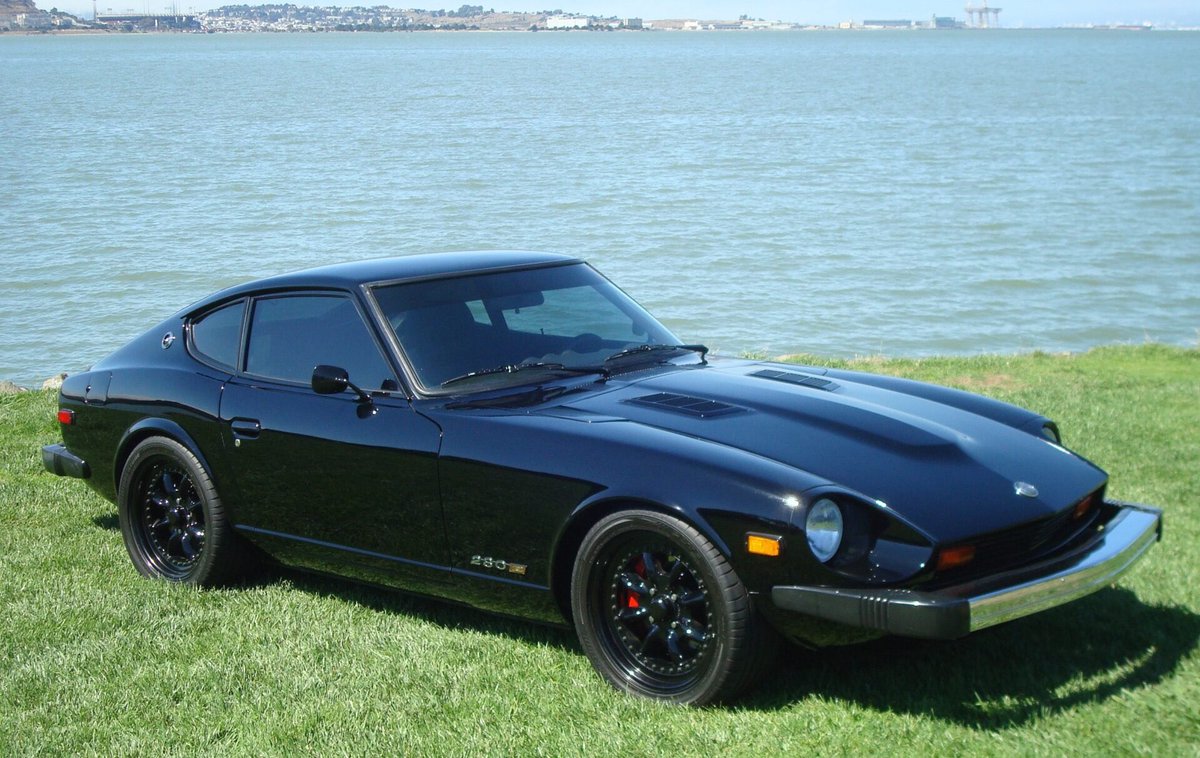 Z Car Garage tweet media