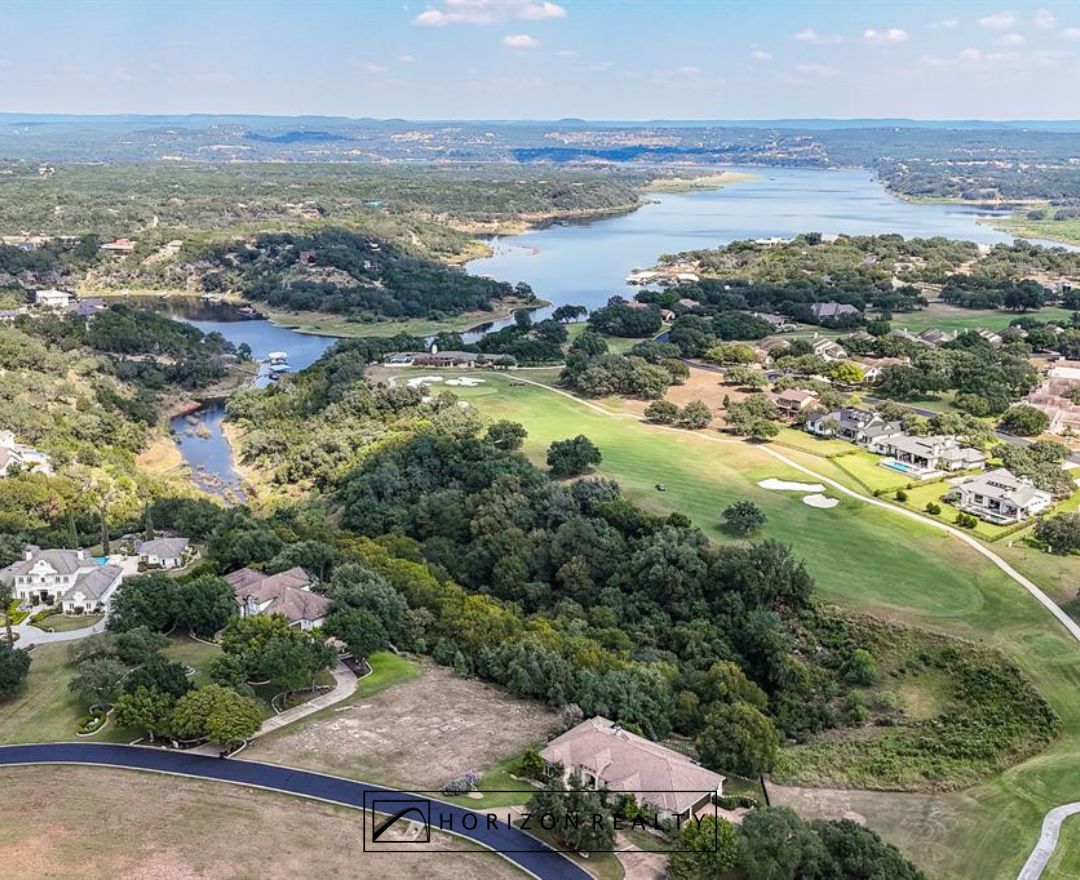 HorizonRealtyTX's tweet image. Horizon agent, Krista Thompson has this golf course lot listed for sale, located within a gated community featuring a world-class course designed by Arnold Palmer and maintained by Omni. #spicewoodtx #HorizonRealty #forsale #realestate #realtor