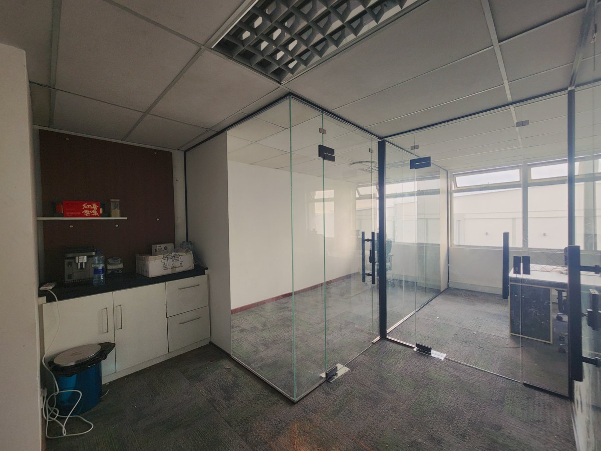 schongrouptz's tweet image. #ujenzi #glazing #fenestration #officepartitioning