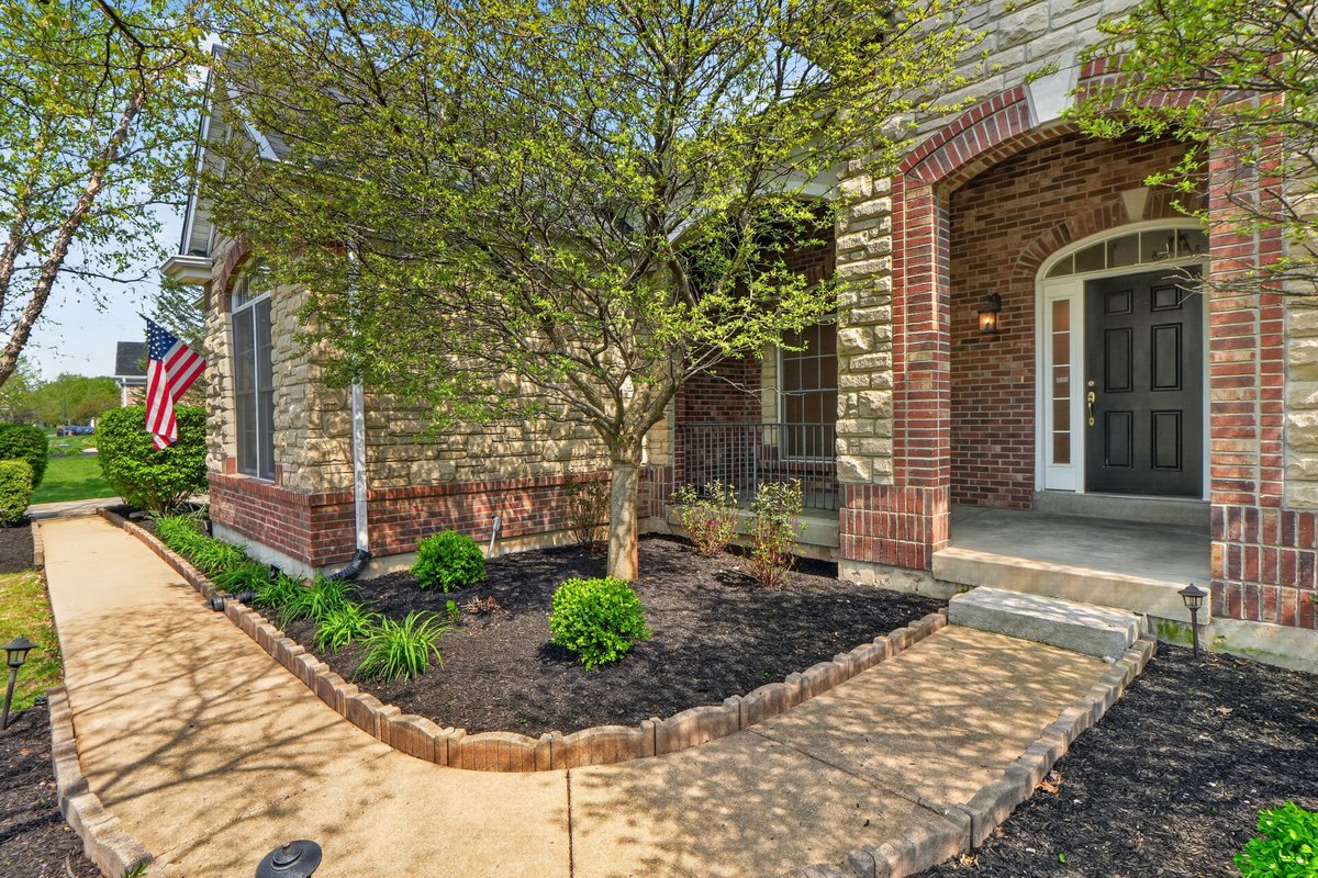 squawkyone's tweet image. Price Reduction &amp;amp; Featured Listing of the Day!

📍412 Marine Terrace - Lake St. Louis, MO 63367

 $749,900

For more info please call:

Property Listed By:
Cathy Shaw-Connely
(636) 346-4960

Tom Shaw Realtors
(636) 532-1922

#realestate #forsale #lakestlouis #ranch #custom