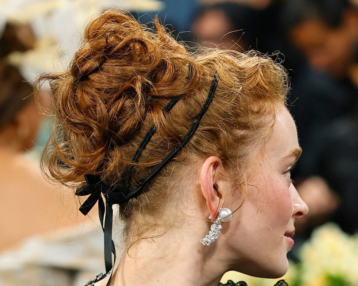 sadie sink posts tweet media