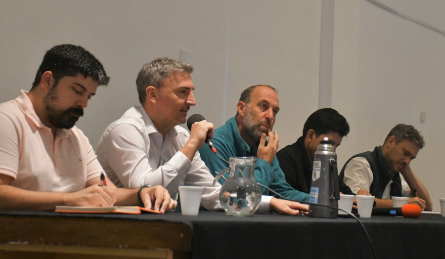 📌#Municipales | Más apuesta en Salud 

General Rodríguez fue sede de un encuentro clave para el sistema de salud regional

🔗tinyurl.com/26qyhtdn