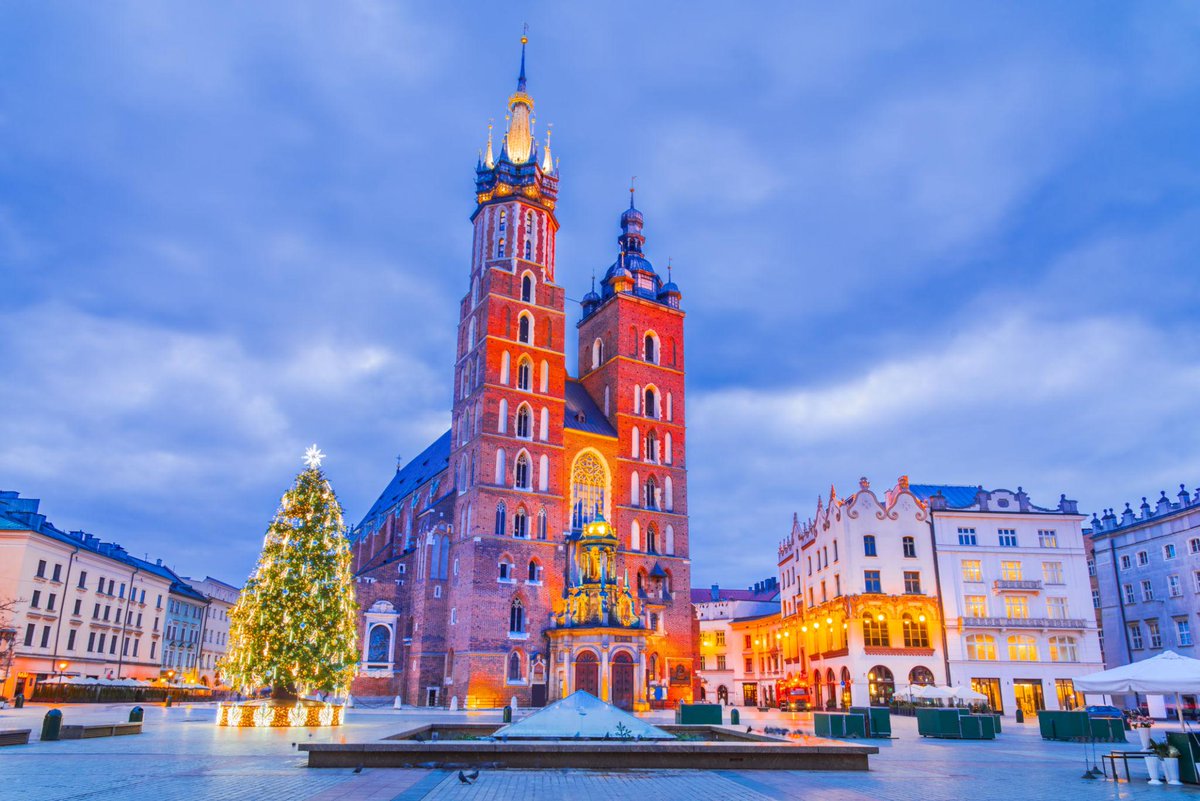 GlobalDWeds's tweet photo. 🎄 Christmas Markets of Poland, Prague &amp; Germany
📅 Nov 30 – Dec 7, 2026
💰 From $3,625 CAD pp (flights not included)
Explore Kraków, Wrocław, Prague, Dresden &amp; Berlin ✨
Festive markets, mulled wine &amp; holiday magic 🎁
DM for alt dates or USD pricing
🌐 https://t.co/th93UiOQCX https://t.co/i8bcVACQcz