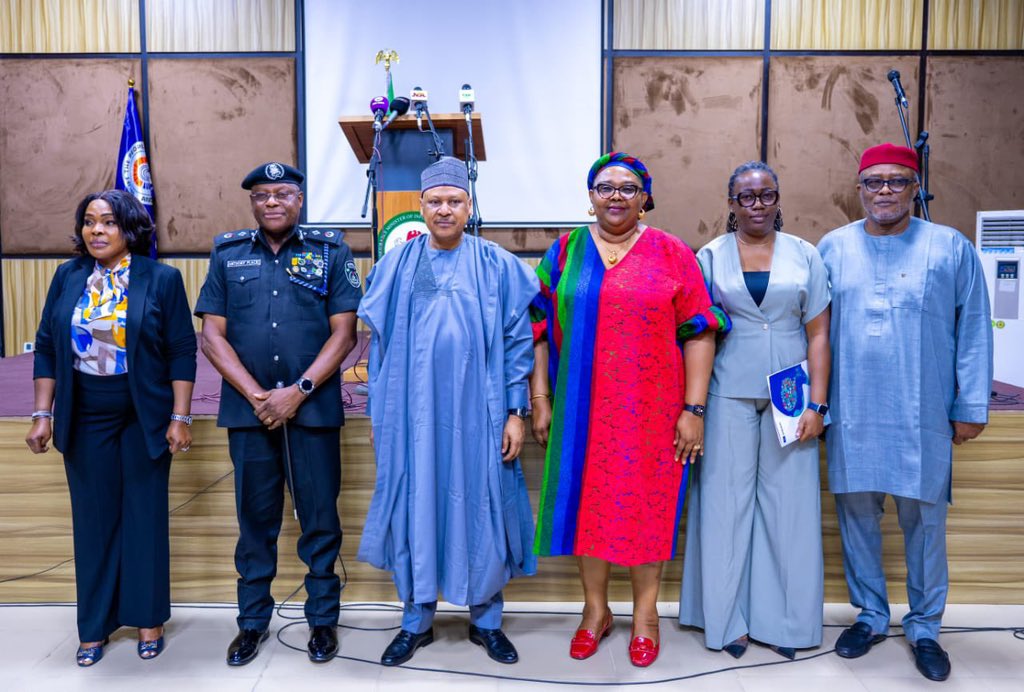 Sarki. tweet media