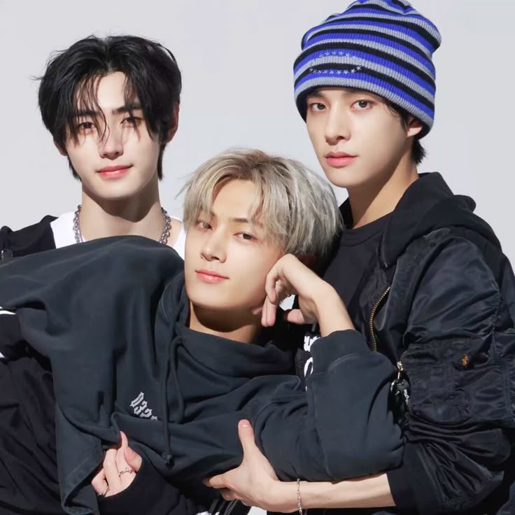 sena🎗️ «enhypen ıs seven» tweet media