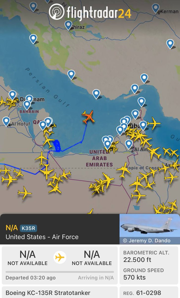 BBMedia23's tweet photo. 🇺🇸🇮🇷| USAF refuelling activity (again) for jets above the Persian Gulf providing support for passage through Strait of Hormoz. #Irán

@BBMedia23 https://t.co/bg00xu1aPS