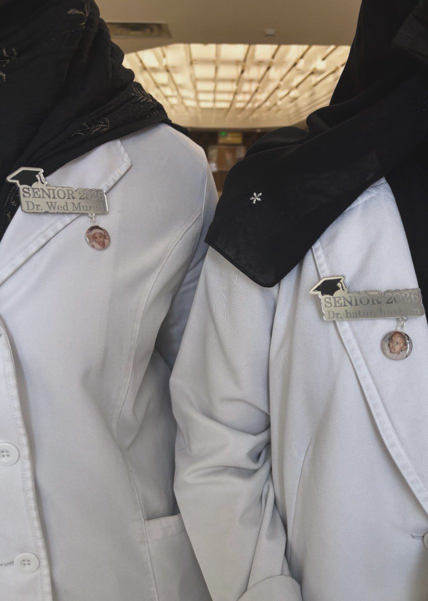 itsHatun's tweet photo. 🎓 https://t.co/0ehtY3TK6y