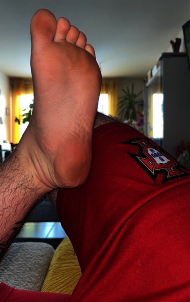 CashMaster_Enzo's tweet photo. 😈 Je donne des freetasks gratuites à tout le monde en ce moment.

En échange, les plus obéissants et créatifs auront une récompense (photo/vidéo exclusive ou attention spéciale).

Les motivés seulement.

#Findom #Malefeet #Freetask #CashSlave https://t.co/yas1xLFU7a