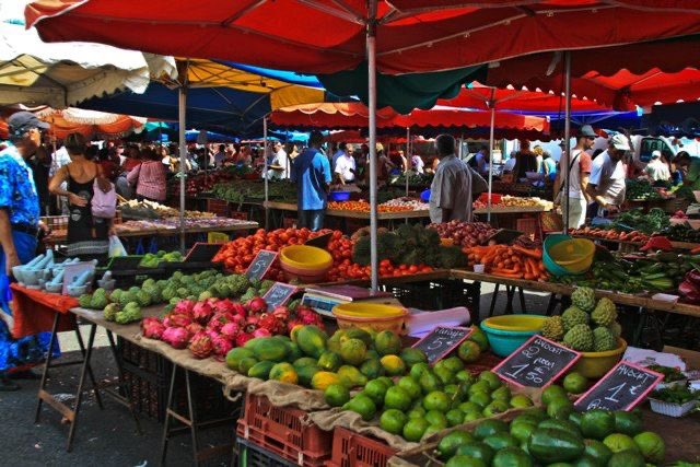 Toukared6's tweet photo. Marché Forain de La Réunion https://t.co/6BqiD34PTP
