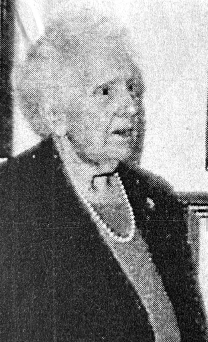 Sweet_Dreams72's tweet photo. El 02/05/1968, el Alcalde de #AlcaláDeHenares, entregaba a la #BrigadaParacaidista, la Enseña Nacional, siendo #Madrina Dña. Mariana Sánchez de Movellán, Madre del #Tte. D. Antonio Ortiz de Zárate y Esposa del #Col. D. Joaquín Ortíz de Zárate López.
https://t.co/isz8OWYGXJ https://t.co/FbNyPhNbqa