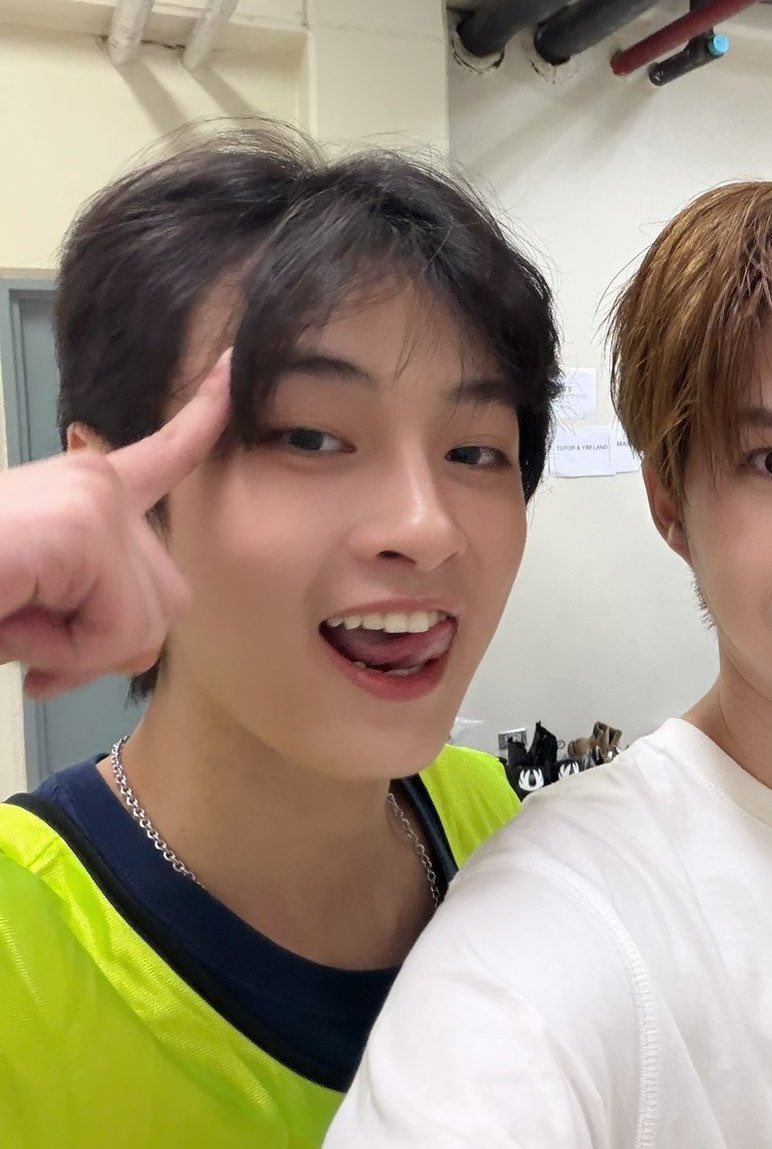ที่นี่นิ้น ; 𝚒𝚗𝚝𝚘𝚍𝚊𝚎⸝ tweet media