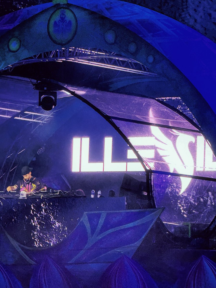 Tranceguurl's tweet photo. @ILLENIUM 🐦‍🔥❤️‍🔥 https://t.co/p4GVf8DDb7