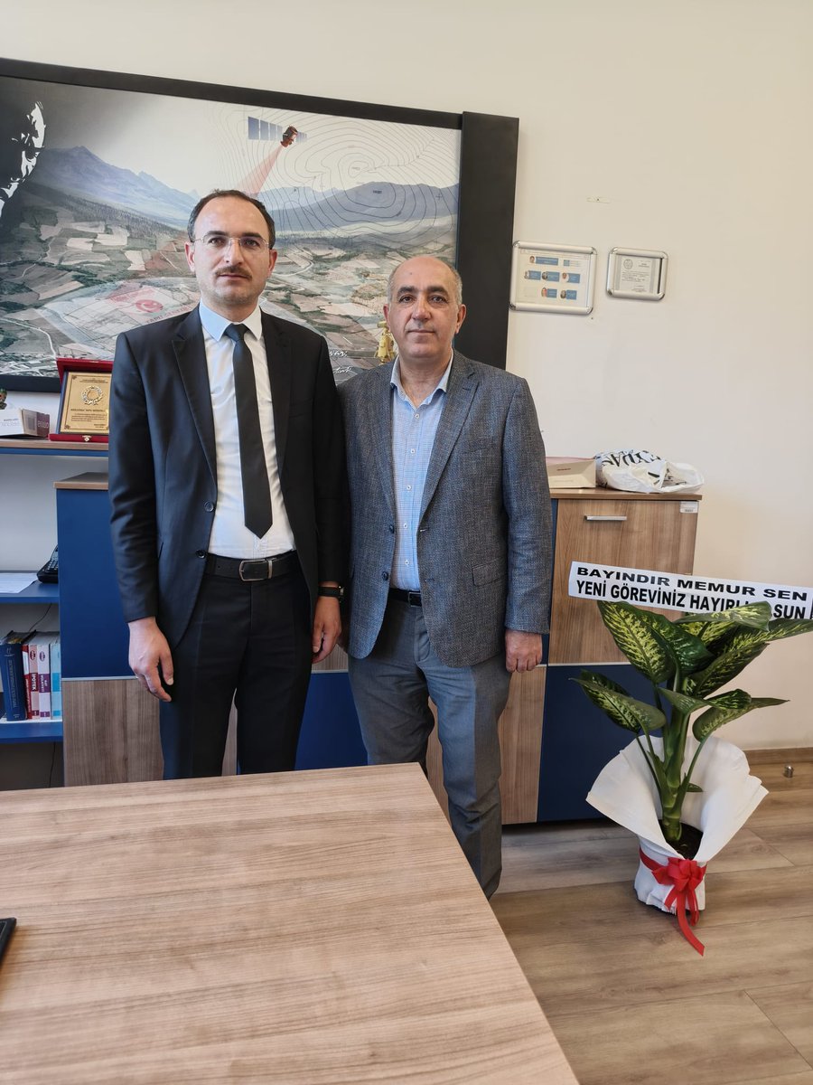 HTultak's tweet photo. Bayındır Memur-Sen Bitlis İl Yönetimi olarak, Ahlat  Tapu Müdürümüz sayın Tahsin İNAL ve Adilcevaz Tapu Müdürümüz sayın Nevzat Demir "e hayırlı olsun ziyaretinde bulunduk.. Yeni görevler yerlerinde başarılar dileriz. https://t.co/zdcEgOPg9m