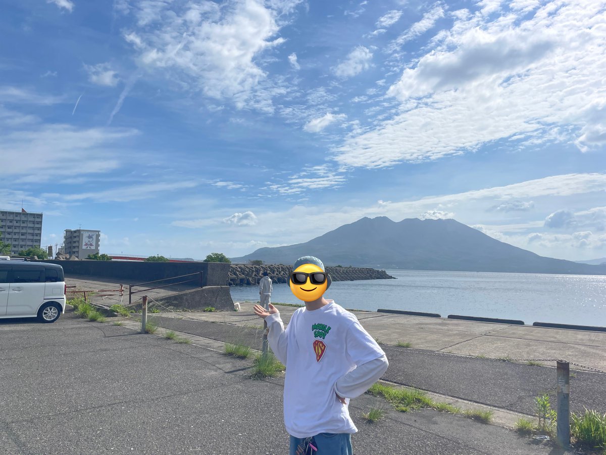 072Integra's tweet photo. 鹿児島の某イベントに最新のデリカミニダゴ乗りでギャラリーしに行ってきました
（一目惚れしたジェッタ？）
佐賀に帰り着くなりみんな乗りたくなって出動の図 https://t.co/ElYw8l8bm3
