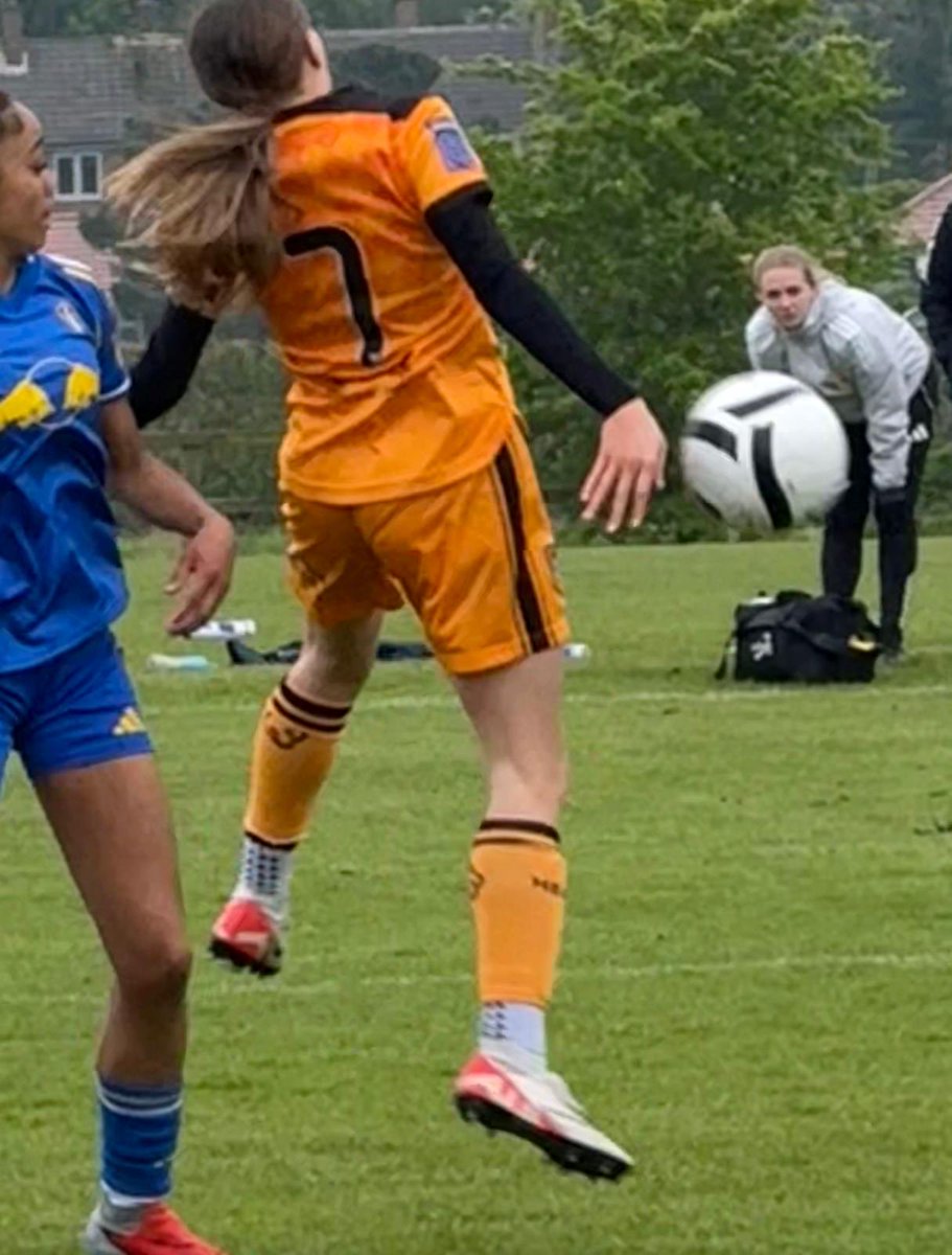 nickymck's tweet photo. That was a game yesterday, Hull City Ladies Reserves v Leeds United Reserves  - Hull to claim the points, what a set of girls 👏🐯⚽️ https://t.co/XgXCGlcxGQ