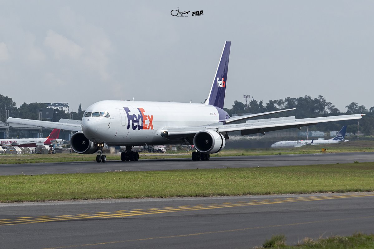 JuanMa_Galvez's tweet image. Ahora tendremos vuelos en Guatemala con aviones Boeing 767 de la empresa carguera FedEx.  Antes lo hacia con aviones mas pequeños.
Aeropuerto Internacional La Aurora 
#spotters #avgeeks #fdaguatemala #fotografosdeaviacion